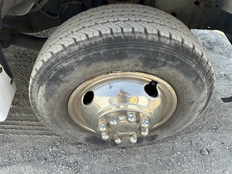 2012-ford-e450-sd-image-13