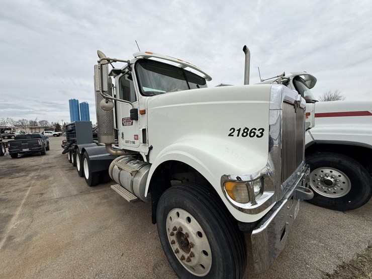 2006-international-(inoperable)-5900i-day-cab-image-1