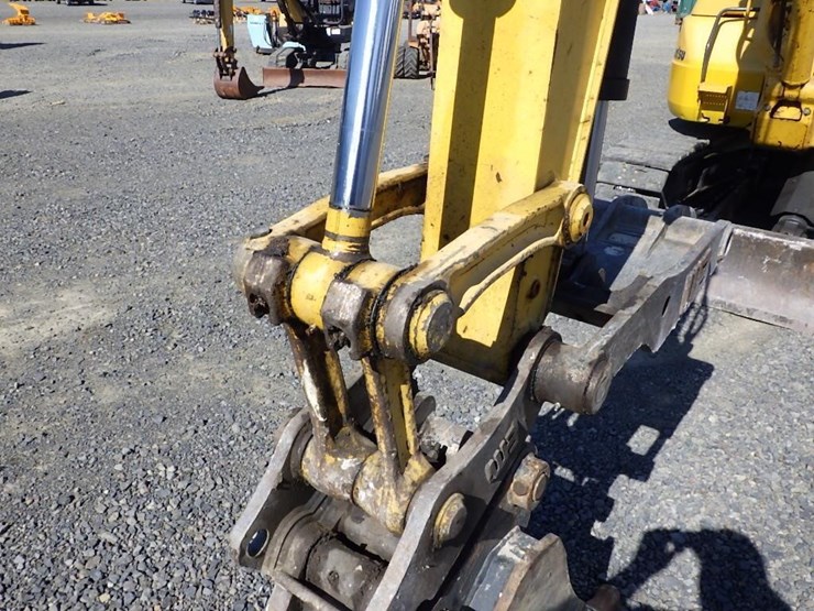 komatsu-pc88mr-10-image-10