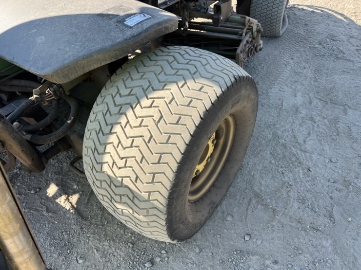 2014-john-deere-8500-image-16