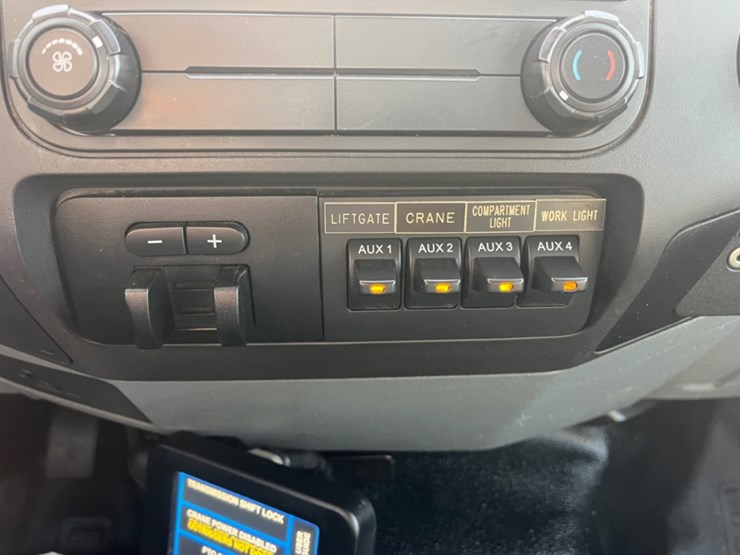 2016-ford-f550-image-22