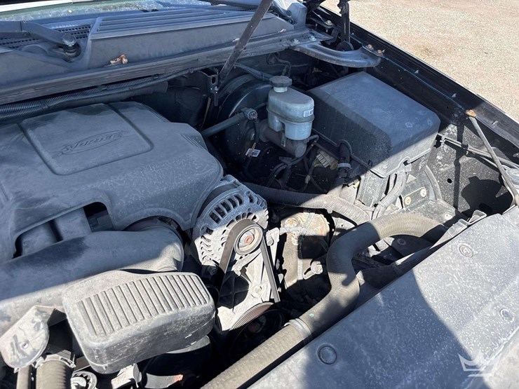 2013-chevrolet-tahoe-image-9