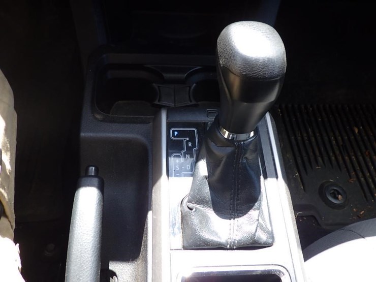 2018-toyota-tacoma-image-25