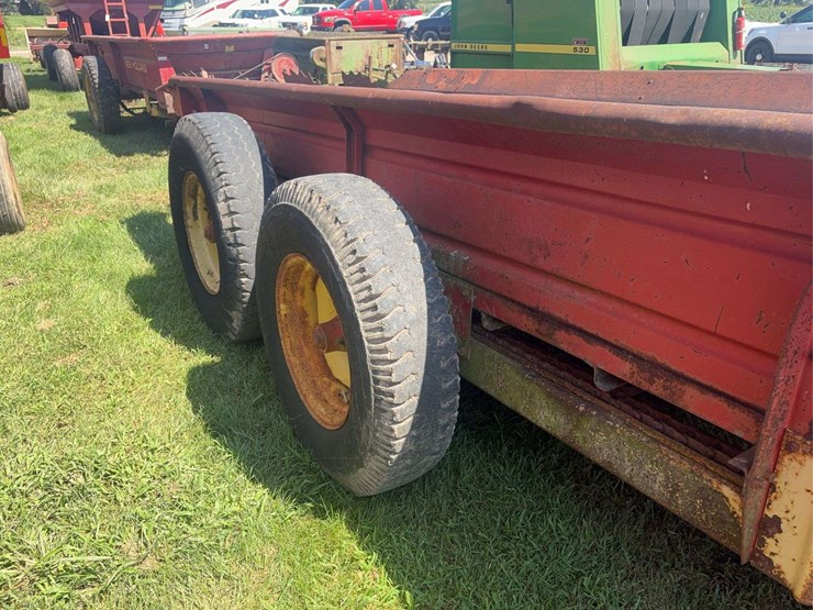 new-holland-676-image-5