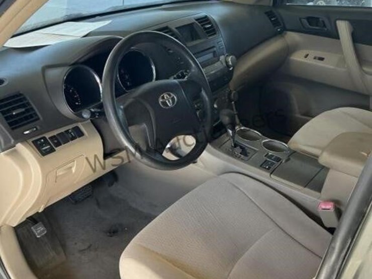 2008-toyota-highlander-image-23