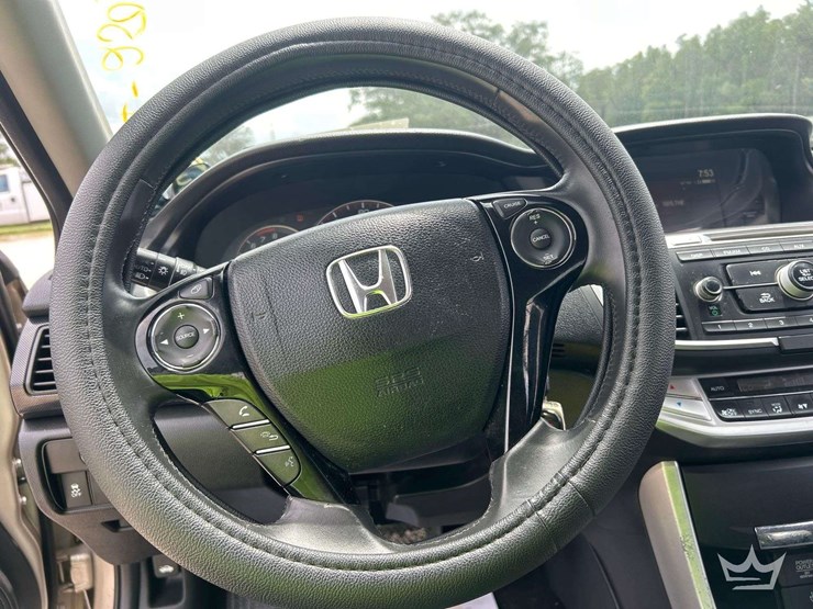 2015-honda-accord-sport-sedan-image-14