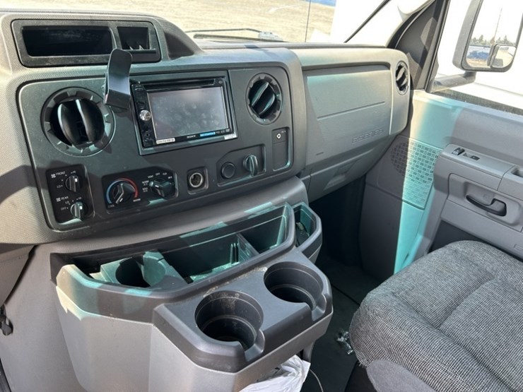 2012-ford-e450-sd-image-14