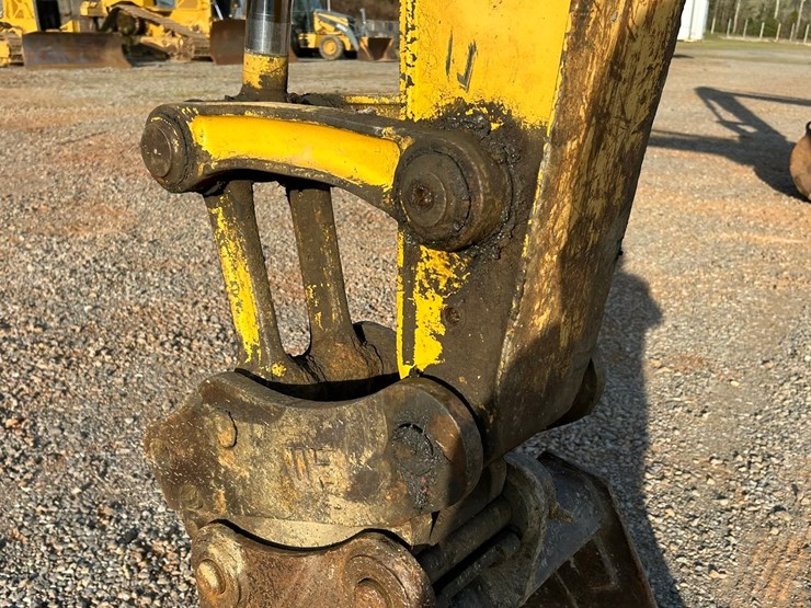2017-komatsu-pc88mr-10-image-12