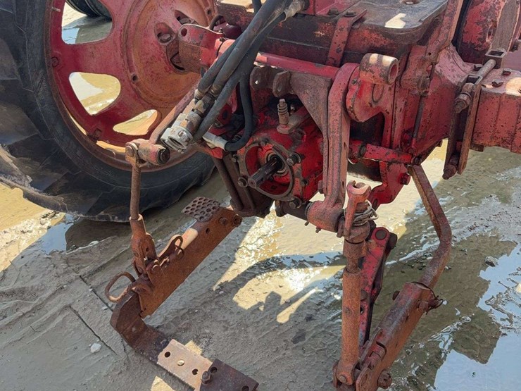 case-ih-560-image-11