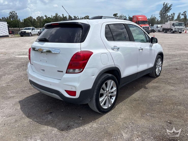 2018-chevrolet-trax-suv-image-3