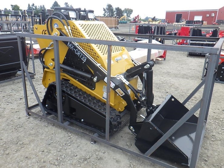 2026-agt-mx-crt23-skid-steer-tracked-loader-image-4