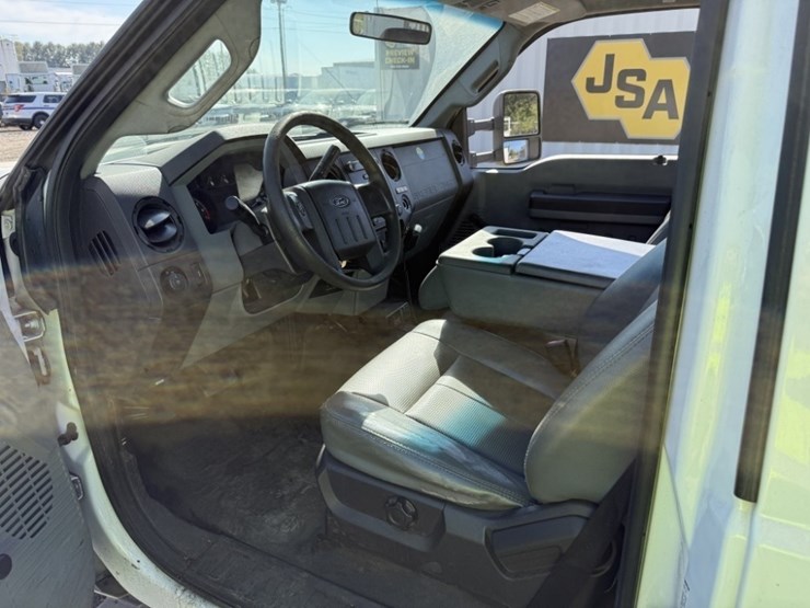 2012-ford-f350-image-21