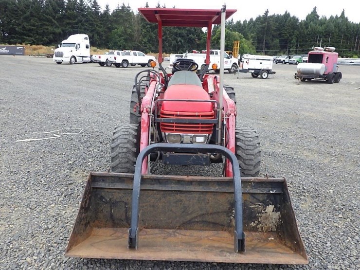 century-3647-tractor-loader-image-8