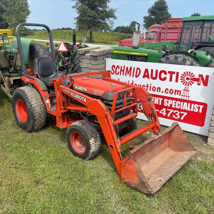 KUBOTA B1700