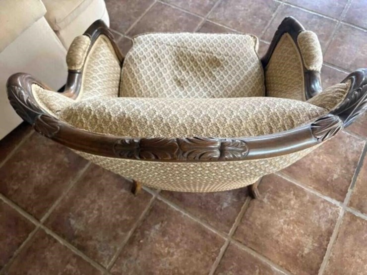 vintage-armchair-image-5