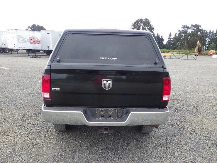 2017-dodge-2500-image-4