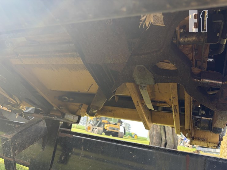 2013-claas-maxflex-1050-image-15