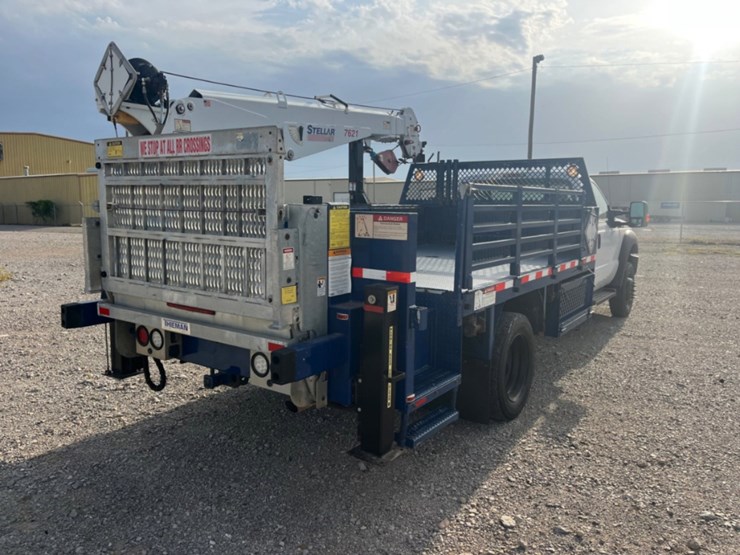 2016-ford-f550-image-5