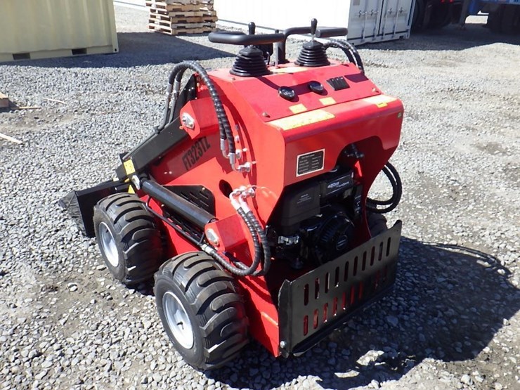 2026-future-323tz-skid-steer-loader-image-2