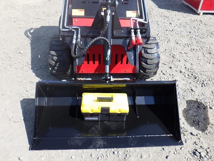 2026-sdlool-323tz-skid-steer-loader-image-5