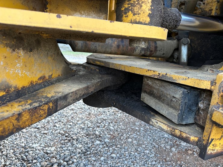 2005-deere-544j-image-31