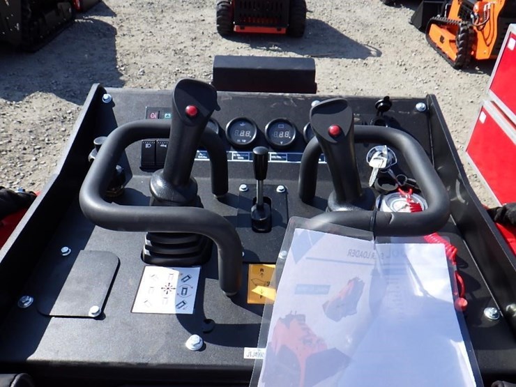 2026-sdlool-1050k-skid-steer-tracked-loader-image-12