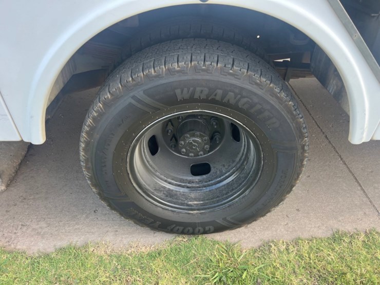 2013-ford-f350-image-12