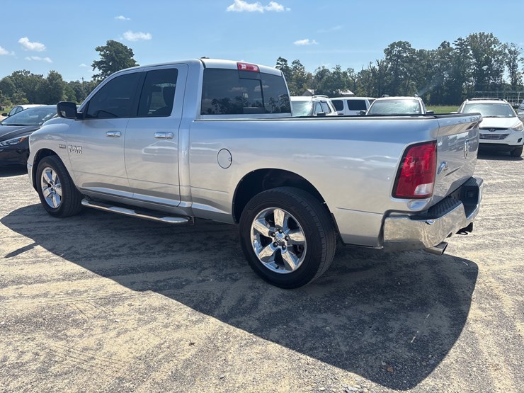 2016-dodge-1500-image-4