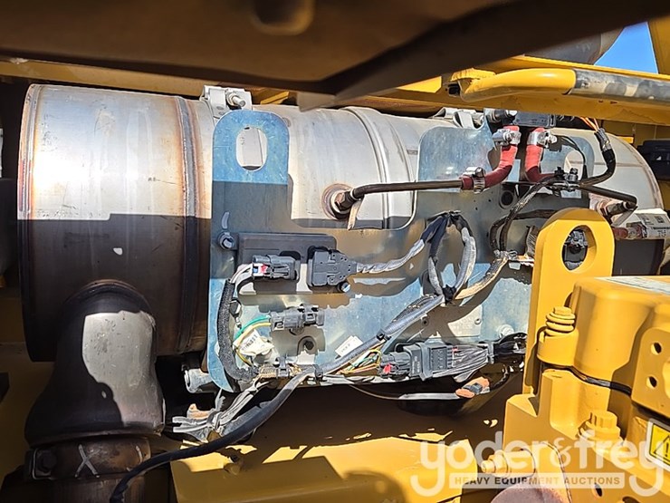 2019-caterpillar-336-image-55
