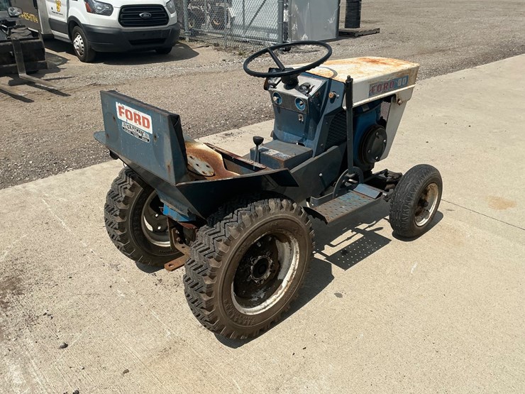 ford-tractor-image-3