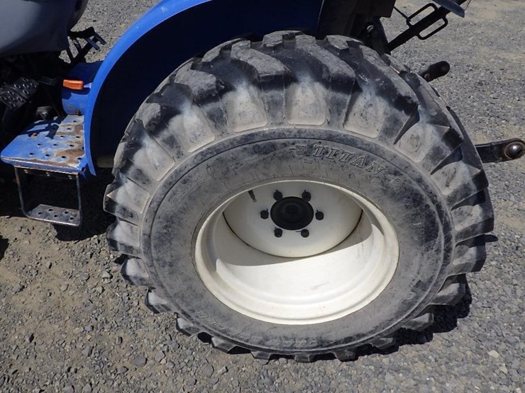 new-holland-25-image-15