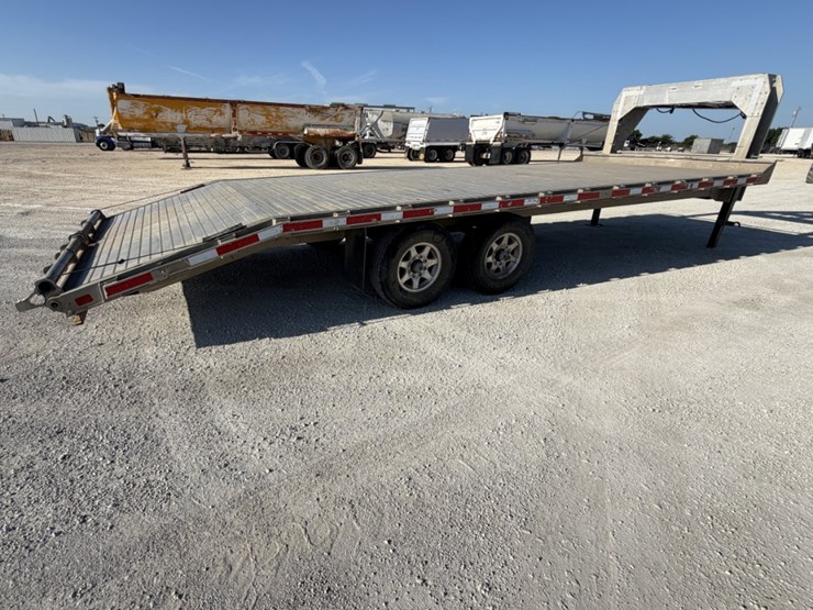 2022-eby-aluminum-gooseneck-trailer-image-5