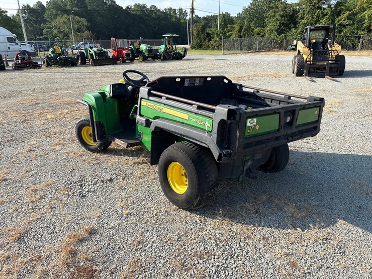 2015-john-deere-gator-image-10