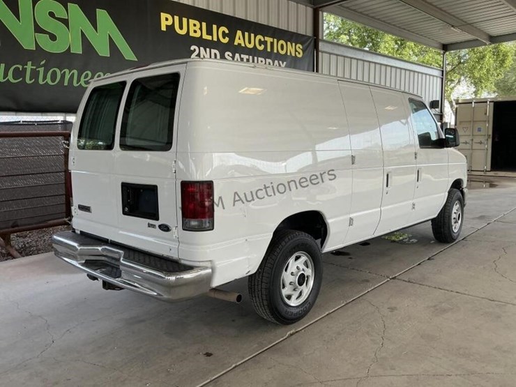 2009-ford-cargo-image-7