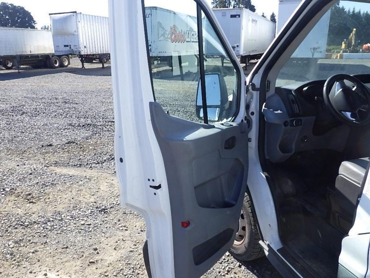 2018-ford-transit-image-39