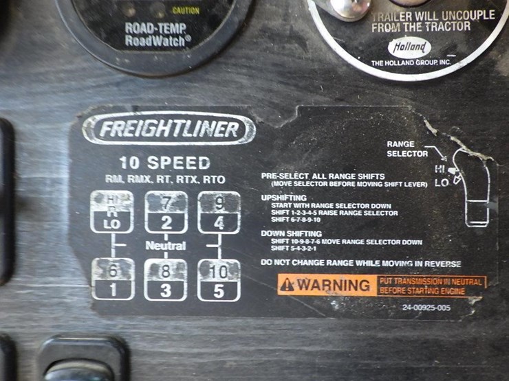 2006-freightliner-columbia-120-image-44