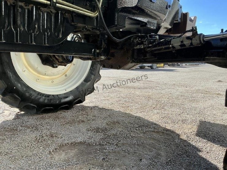 new-holland-ls125a-ag-tractor-image-21