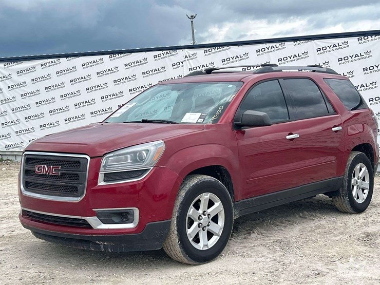 2013-gmc-acadia-image-1