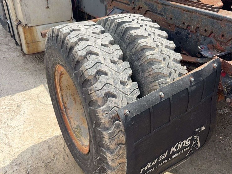 1989-cummins-855-image-7