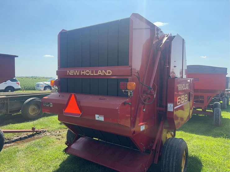 new-holland-688-image-8