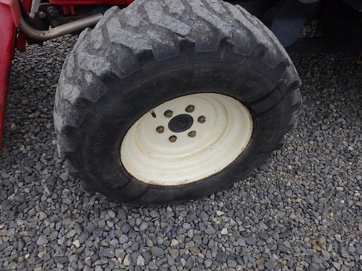 century-3647-tractor-loader-image-15