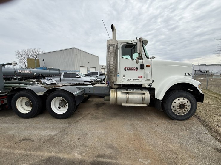 2006-international-(inoperable)-5900i-day-cab-image-3