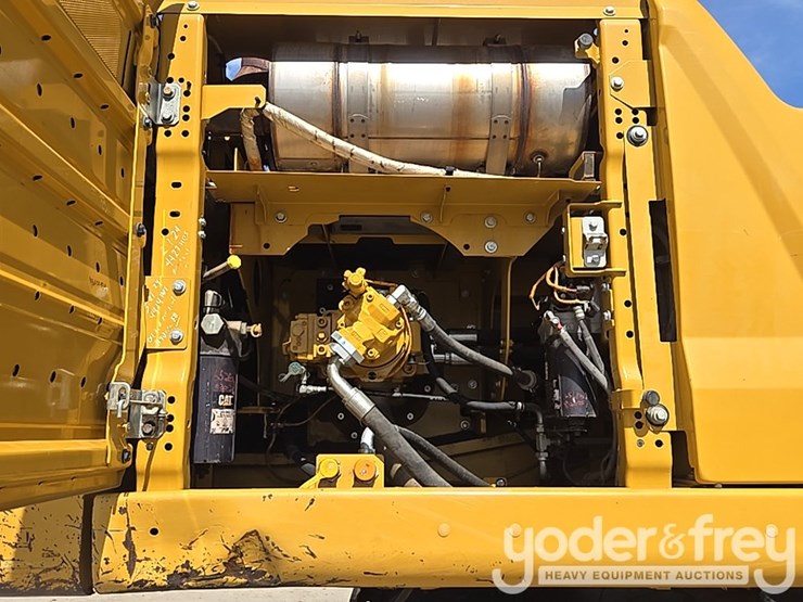 caterpillar-336-image-38