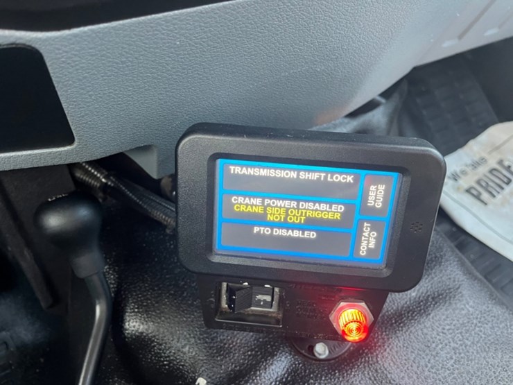 2014-ford-f550-image-23