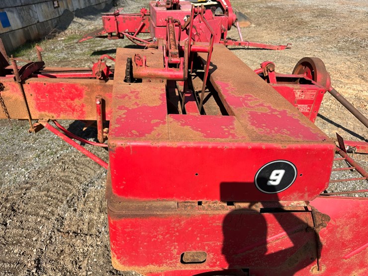 massey-ferguson-9-image-17