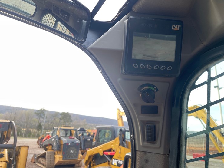 2017-caterpillar-259d-image-43