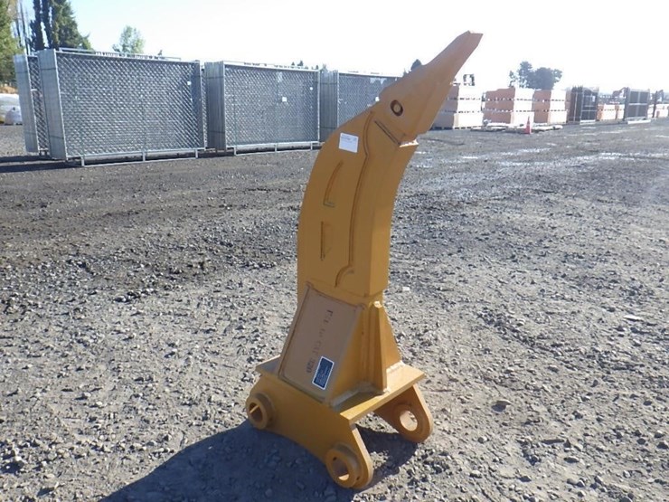 caterpillar-320-image-1
