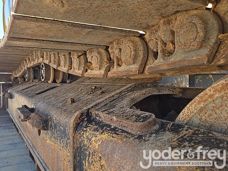 2019-caterpillar-336-image-17