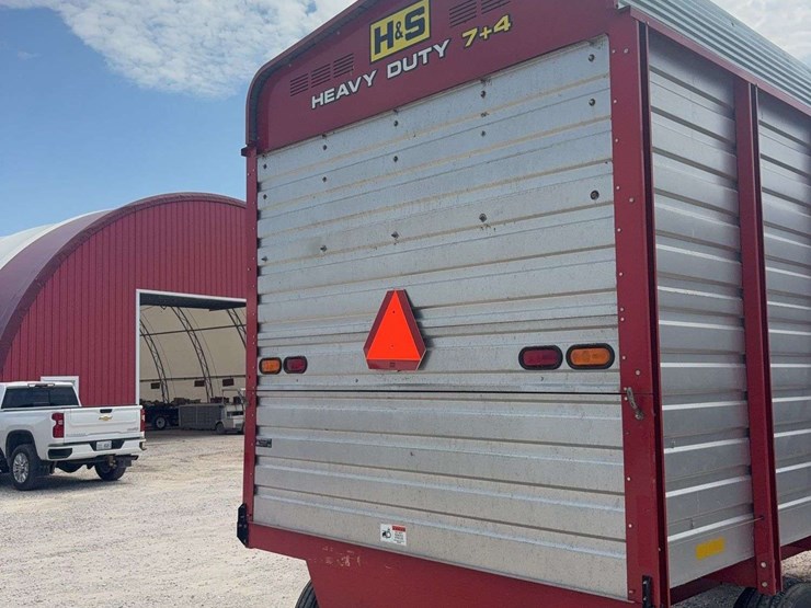 2018-h&s-hd-7+4-16ft-silage-wagon,-tandem-axle,-lights,-540pto,-with-manual,-field-ready,-1274-gear-image-12