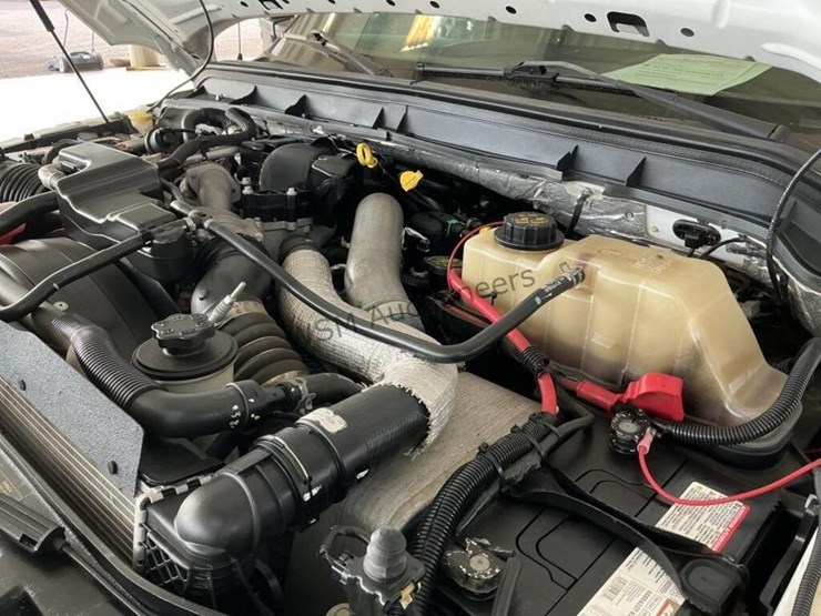 2013-ford-f550-image-13